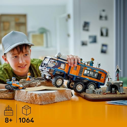 LEGO City Arktis-Truck mit Labor 60471, Erkundungsfahrzeug mit Lenkung & Federung, inkl. Schneescooter, 5 Figuren & 3 Wölfe