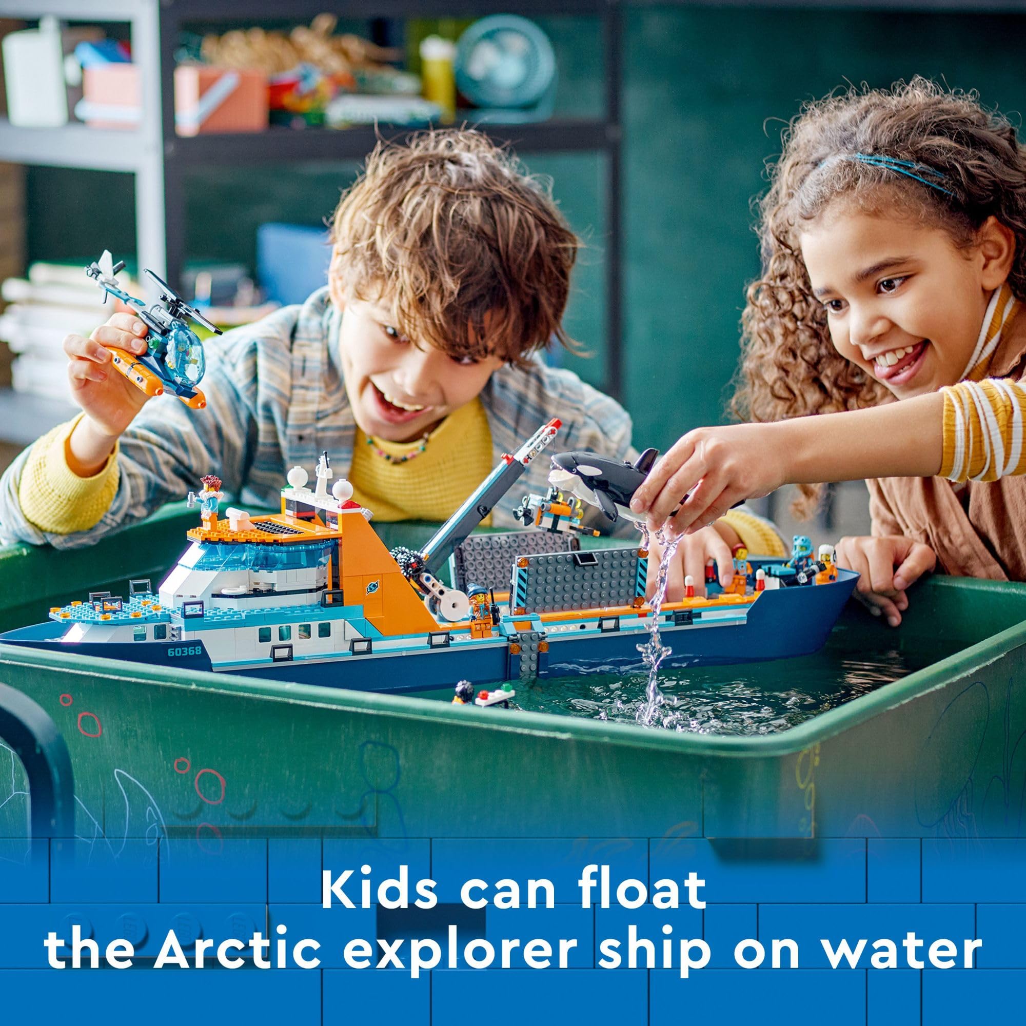 LEGO City Arktis-Forschungsschiff 60368, schwimmendes Spielzeug-Boot mit Hubschrauber, Schlauchboot & ROV-Sub, ab 7 Jahren